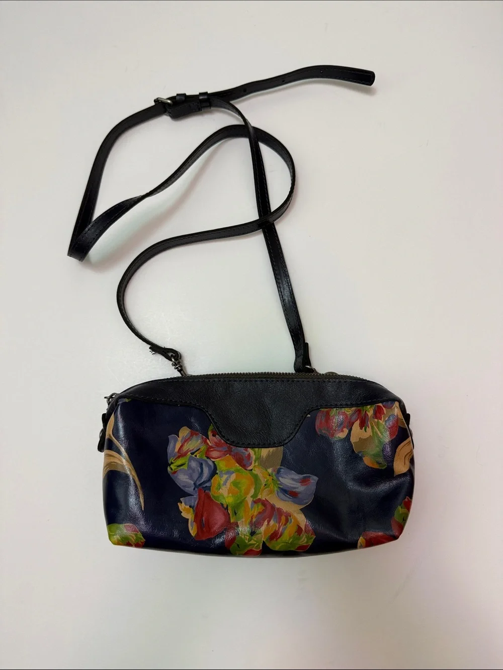 Women's‎ Patricia Nash Blue Floral Coated Leather Crossbody Bag